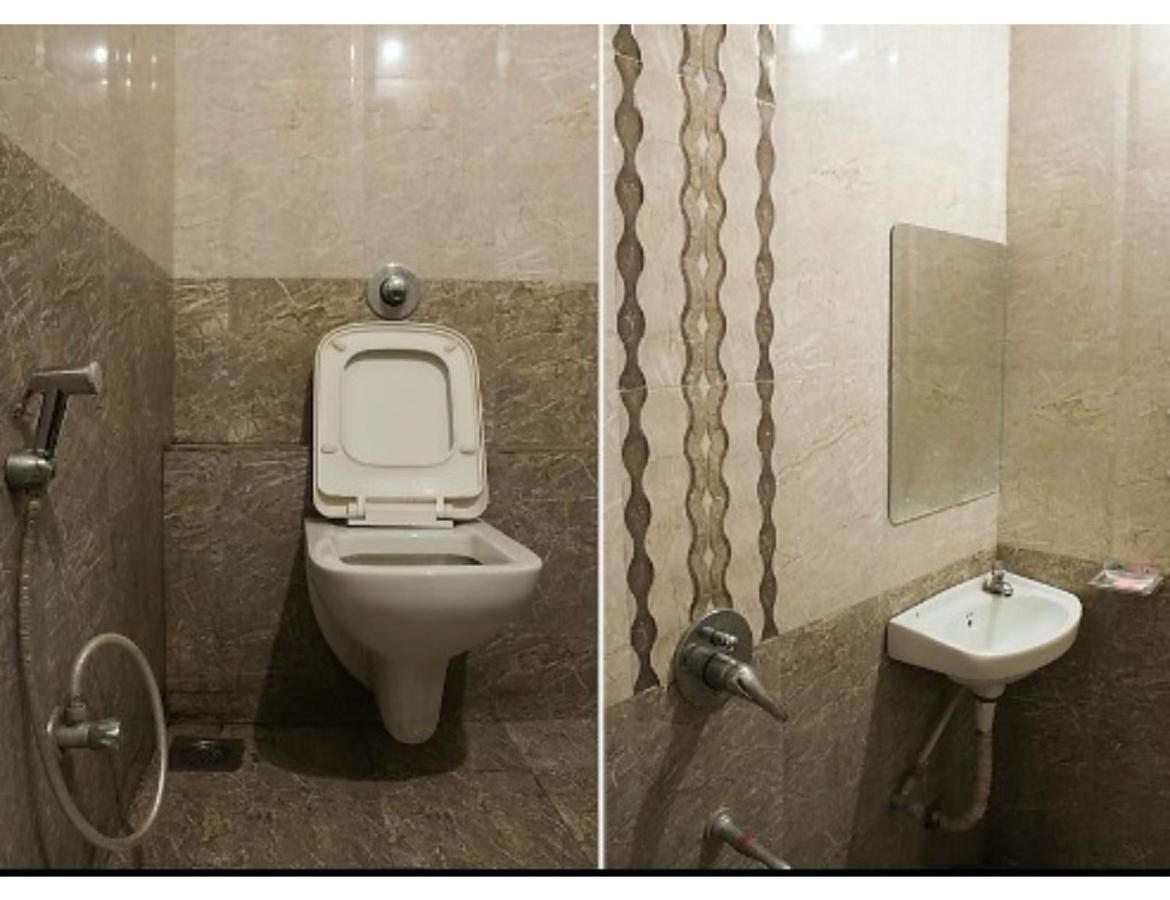Hotel Adarsh, Уджайн Екстериор снимка