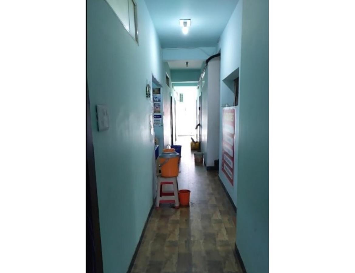 Hotel Adarsh, Уджайн Екстериор снимка