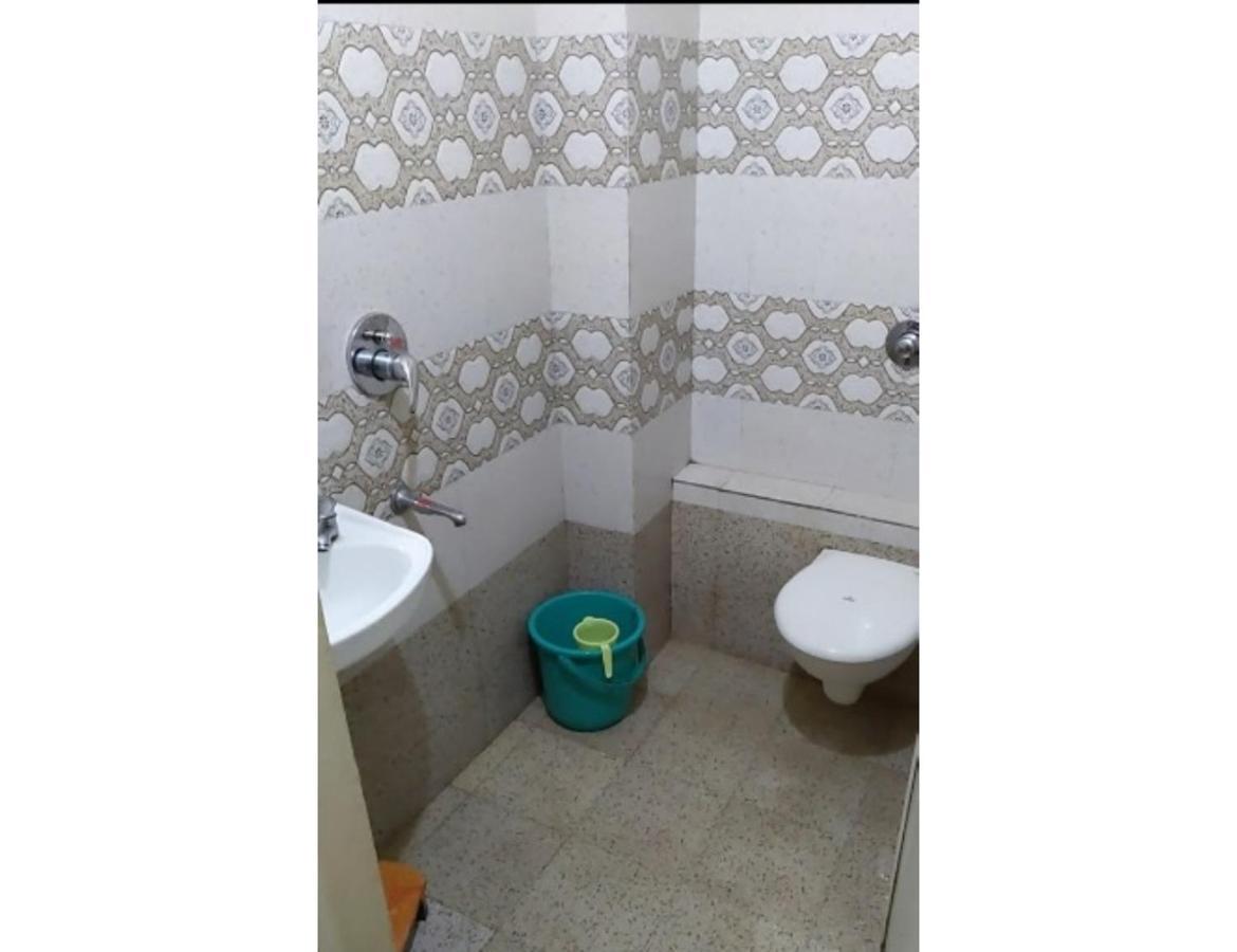 Hotel Adarsh, Уджайн Екстериор снимка